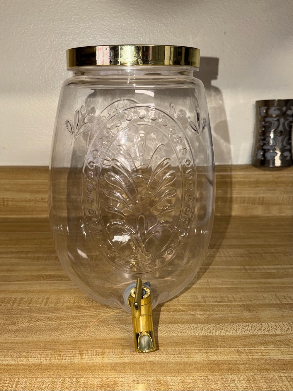 Opalhouse Beverage Dispenser with Gold Accent Lid and Spigot plastic drink party